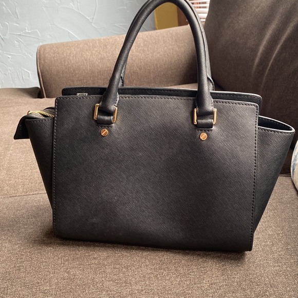 Michael Kors Purse - Picture 2 of 5